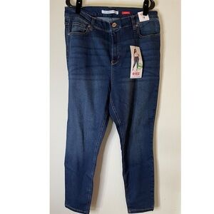 Celebrity Pink Hi-Rise Skinny Jeans with Stretch